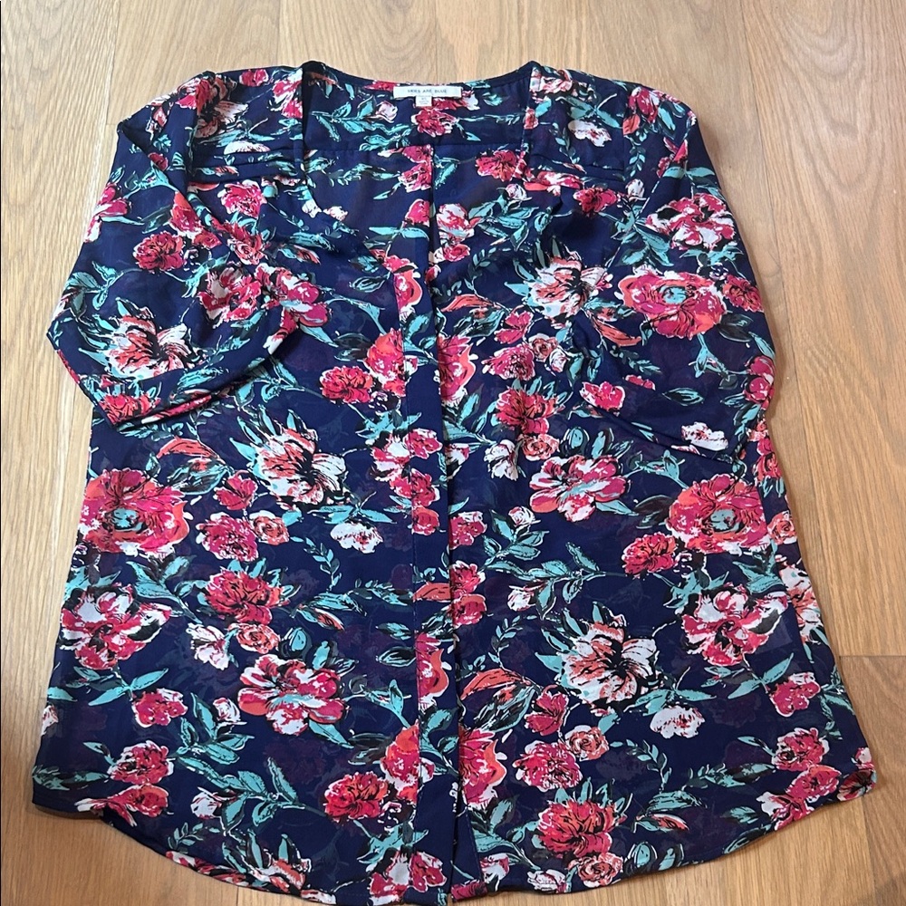 Skies Are Blue Floral Blouse in Navy and Red